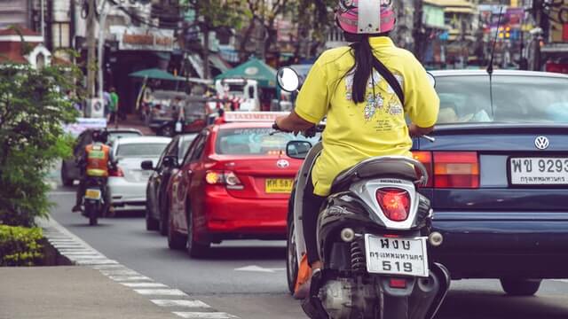 scooter-bangkok-police